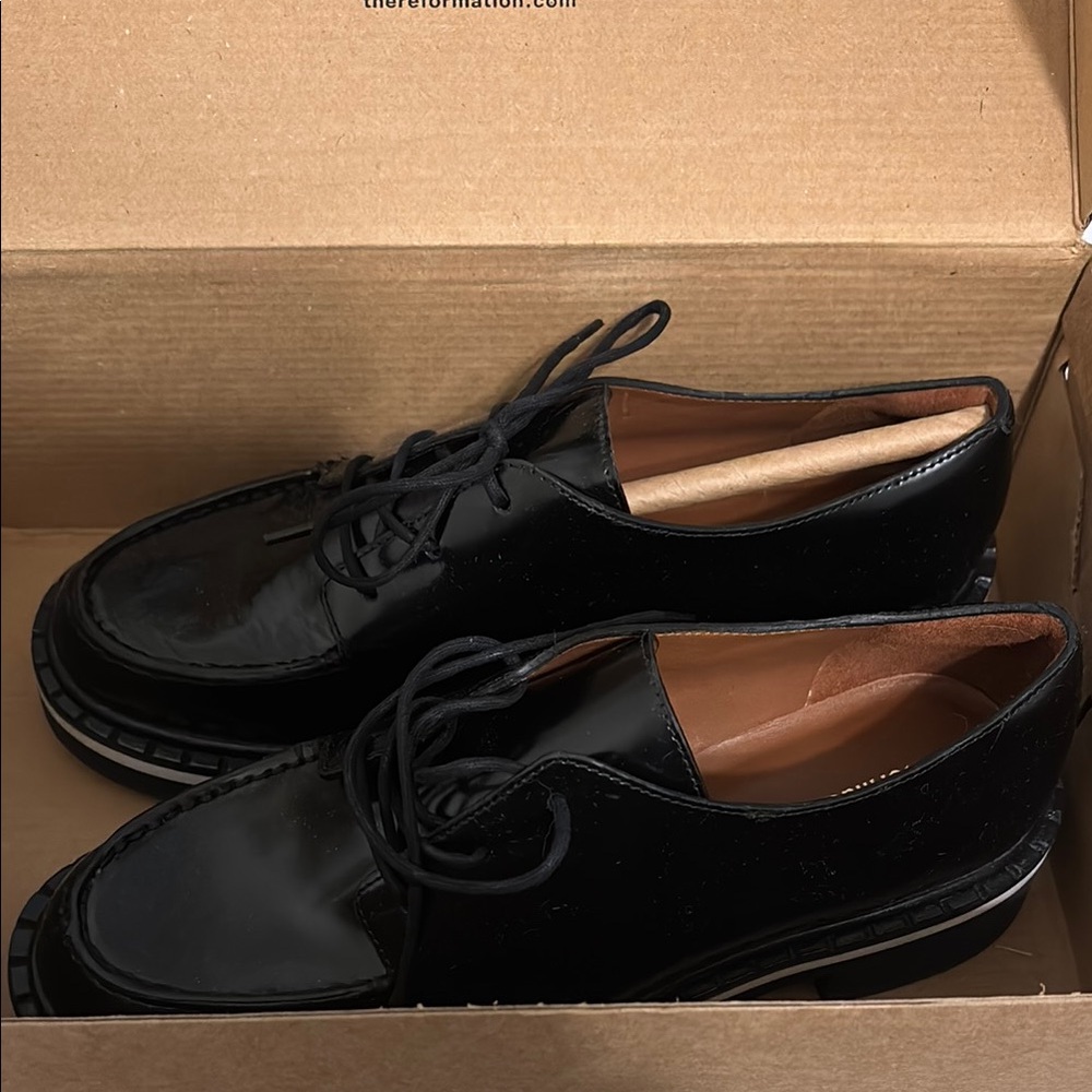 Reformation Black Sneakers Classic Design